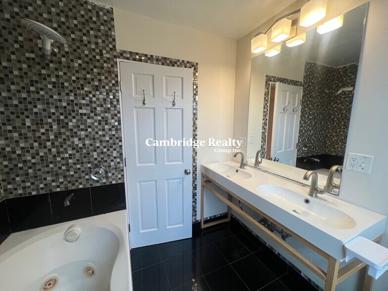 Building Photo - 50 White St