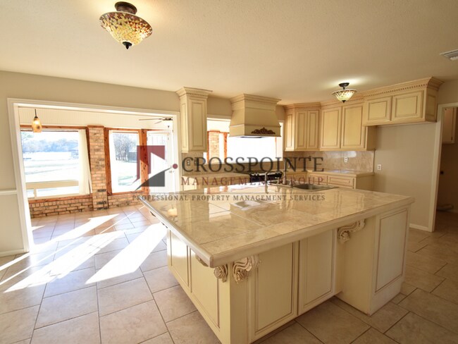 Building Photo - Tour Today! 3 Bedroom Home On Lake Tyler!