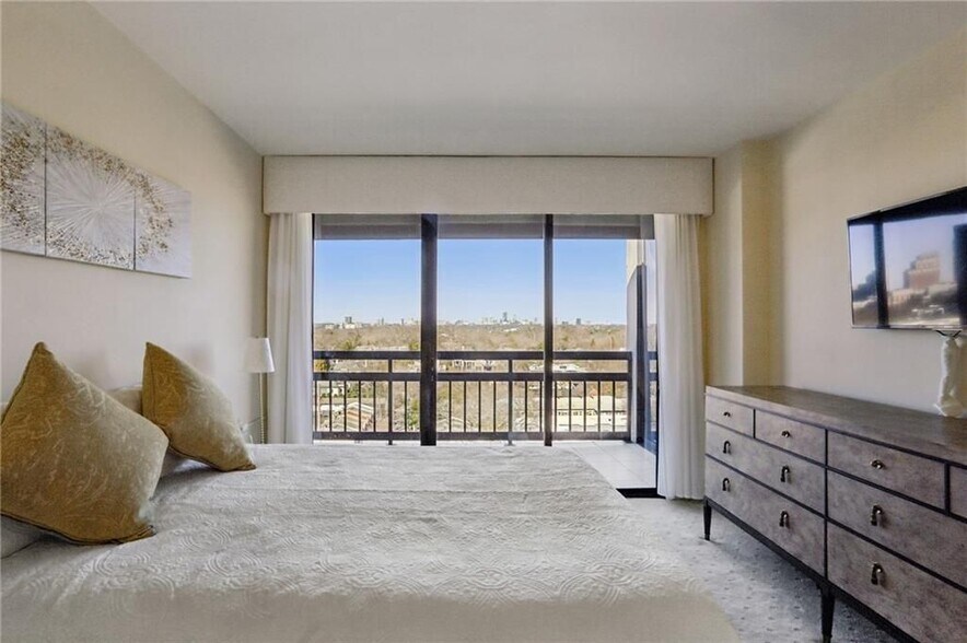 Building Photo - 1130 Piedmont Ave NE