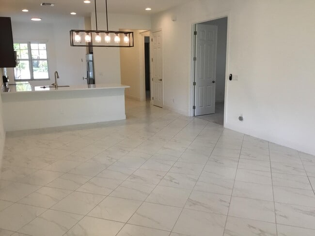 Building Photo - 9177 SW Pepoli Way