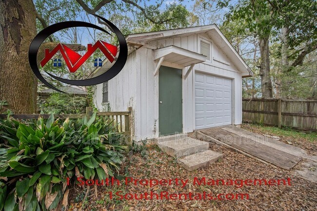 Building Photo - 964 McNeil Ave