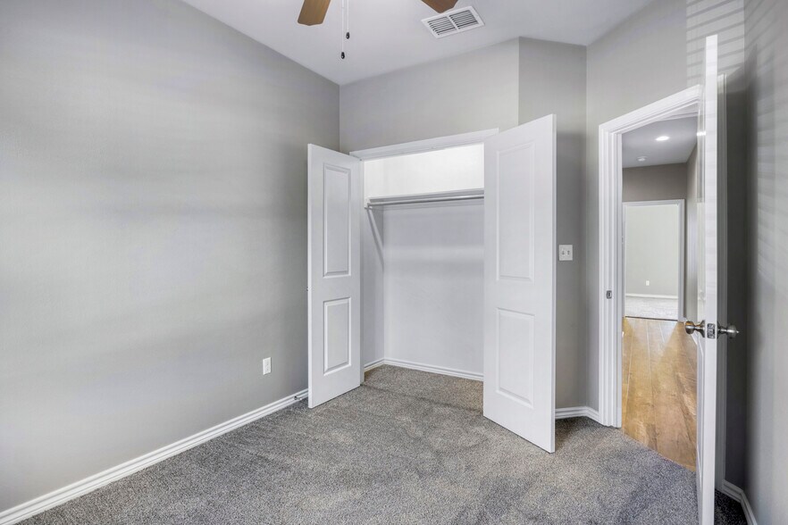 Guest Bedroom 2 - 16076 Echo Glen Dr