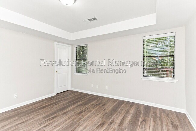 Building Photo - 3843 N Fork Ct NW