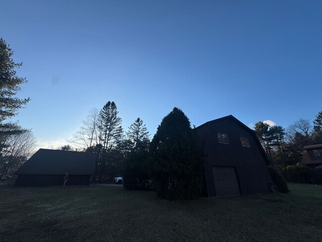 Building Photo - Cozy 2BR / 1BA Home with Spacious Layout