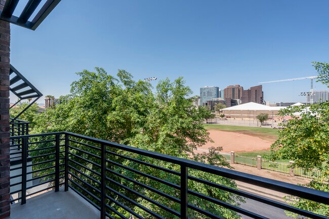 Building Photo - 475 N 9th St