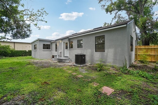 Building Photo - 3710 W Griflow St