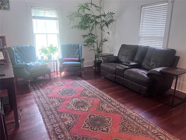 Building Photo - 2707 NW 4th Ave