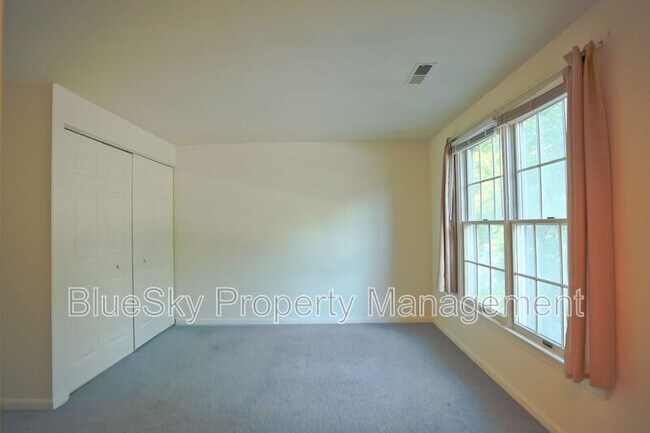 Building Photo - 1820 Stadium Rd