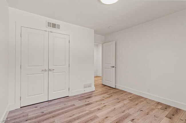 Building Photo - 603 W Nash St