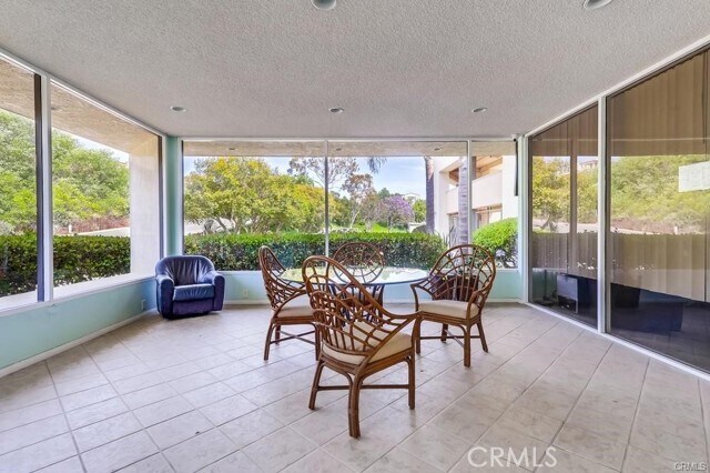 Building Photo - 3200 La Rotonda Dr