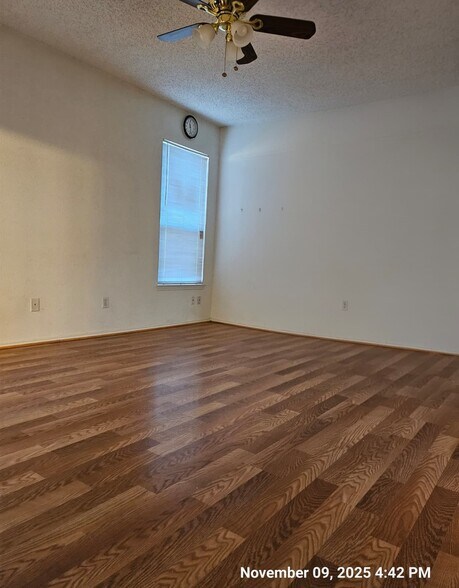 Master Bedroom - 6713 Red Rock Trl