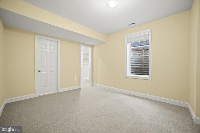 Building Photo - 5709 Wilson Ln
