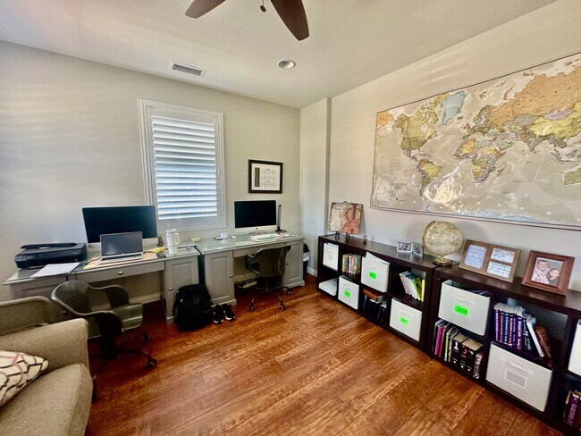 Building Photo - Corner lot Executive home near everything!