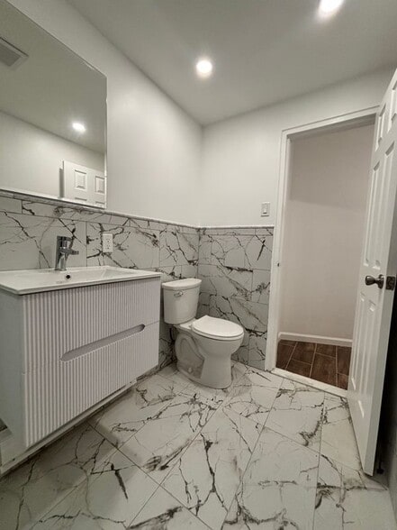 Building Photo - 4252 Monticello Ave