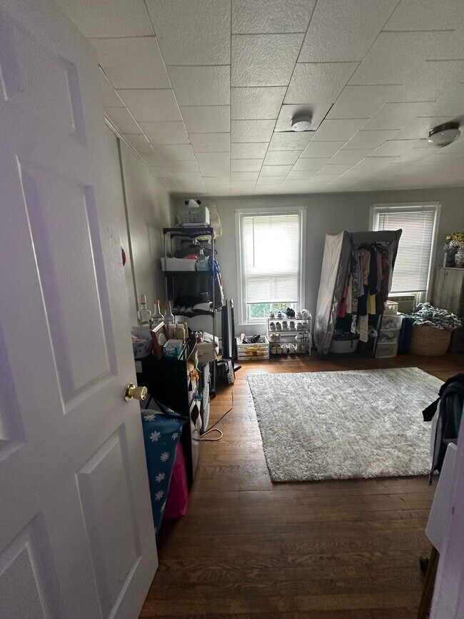 Building Photo - 126 Hudson St