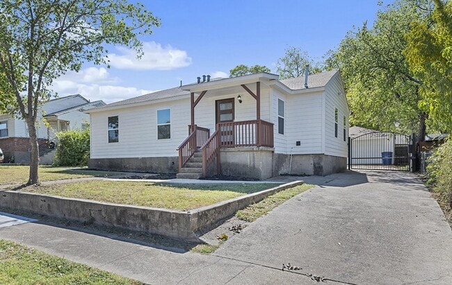 Building Photo - 3338 Emmett St