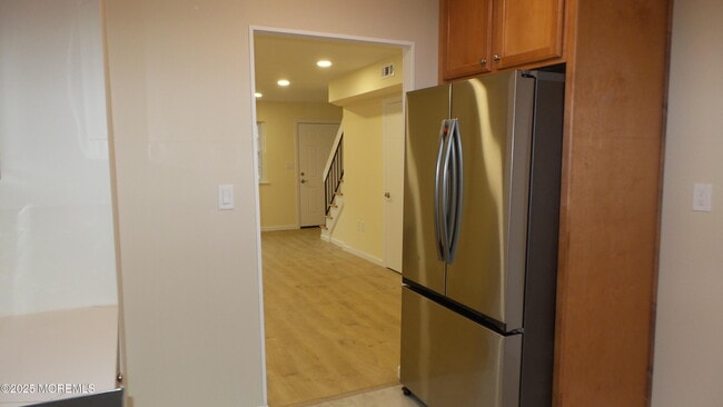 Building Photo - 2 Briar Mills Dr