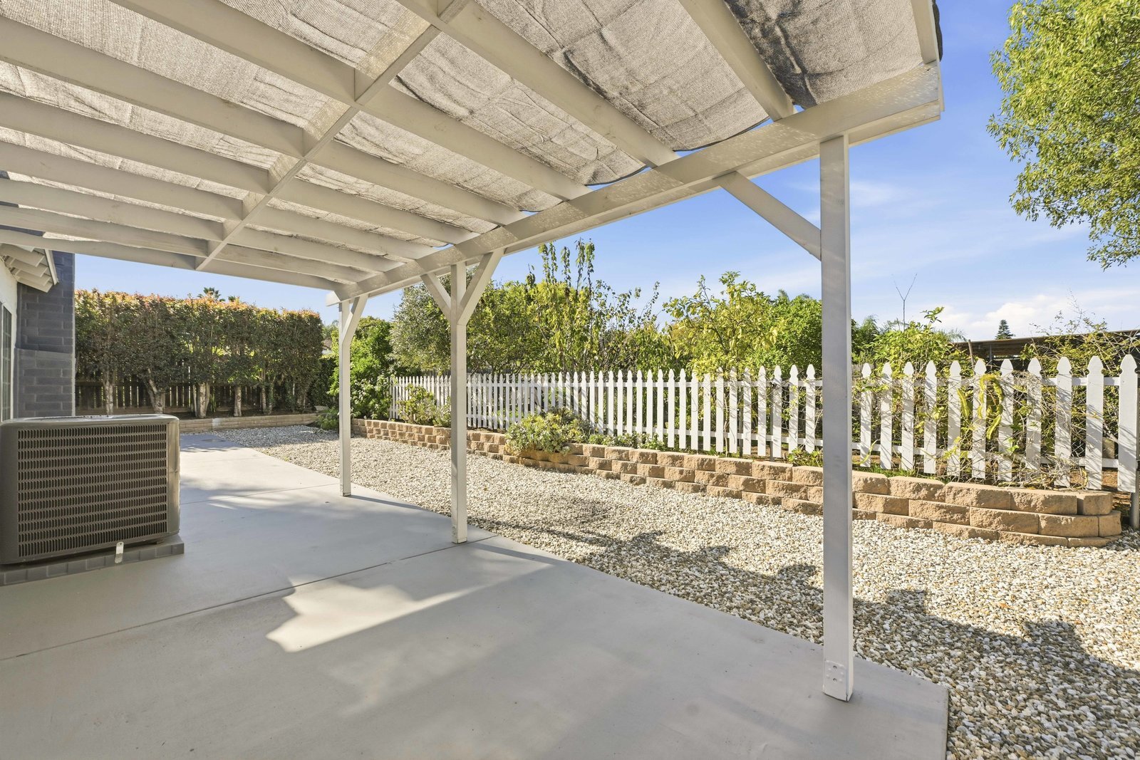 Building Photo - 362 Via Los Arcos