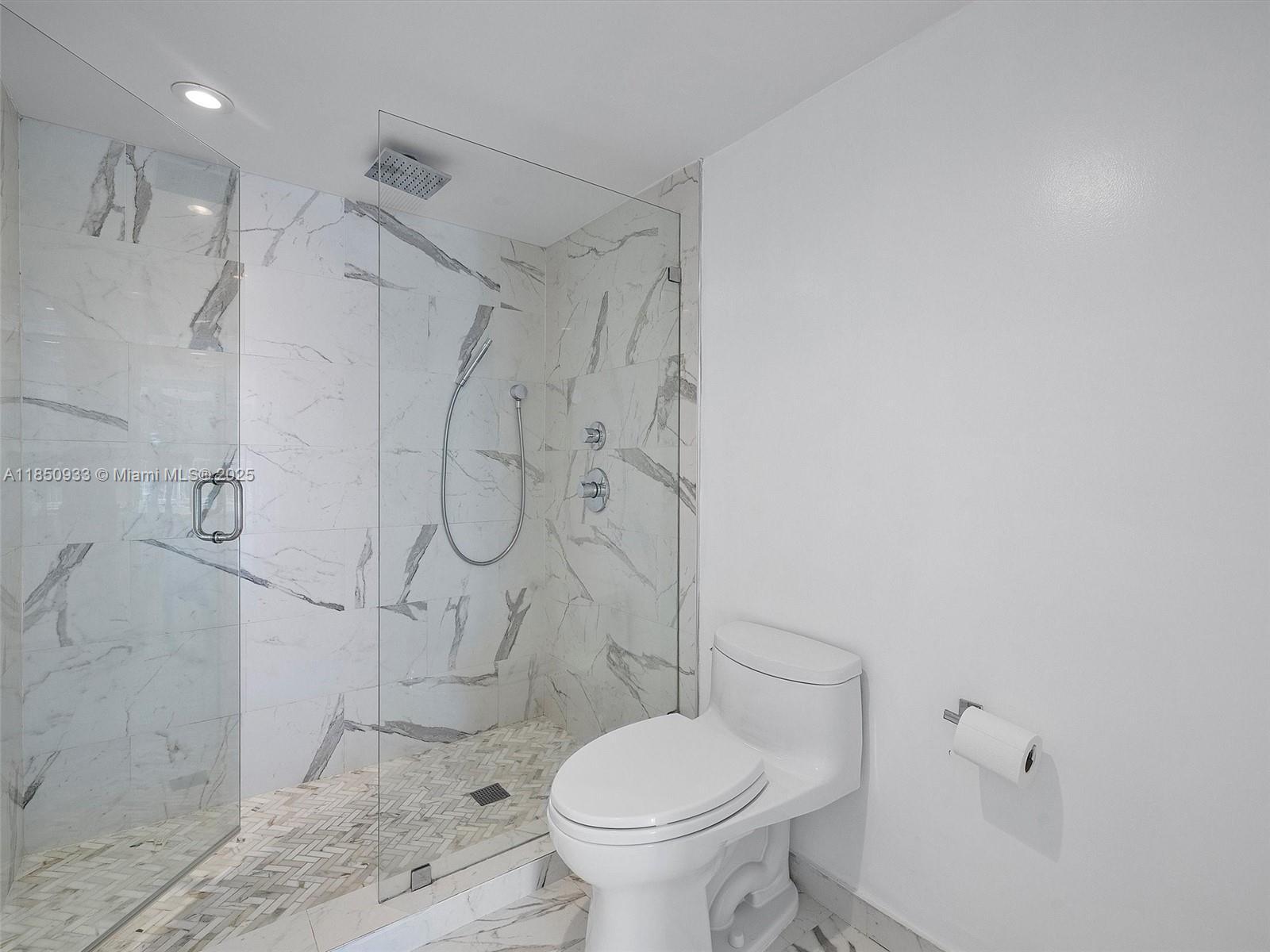 Building Photo - 9341 Collins Ave
