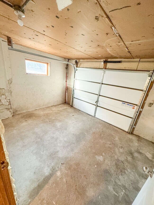 Building Photo - 917 Buena Vista Dr