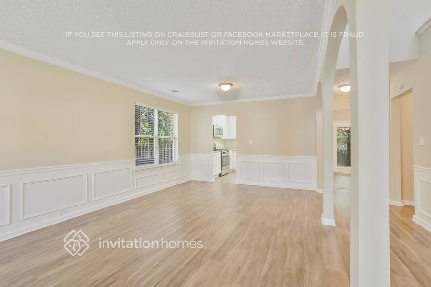 Building Photo - 1370 Pinebreeze Ct