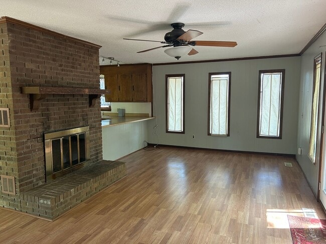 Building Photo - 2616 Locust Hill Rd