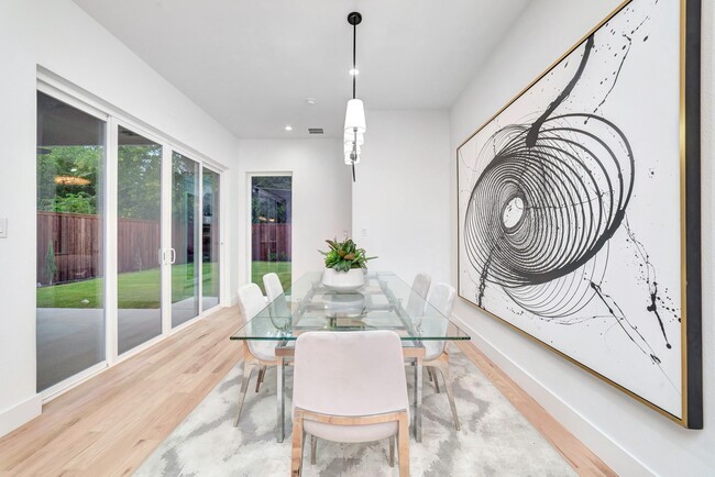 Building Photo - 3731 Cortez Dr