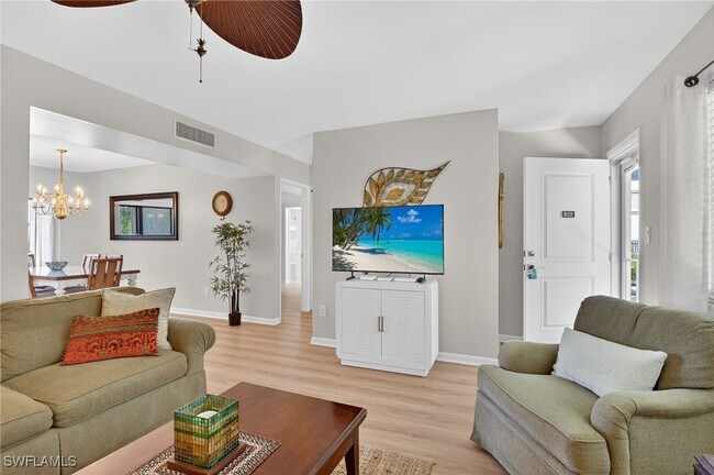 Building Photo - 788 Park Shore Dr