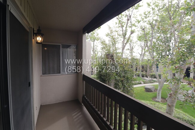 Building Photo - 1BR/1BA LA MESA w/ 2 Balconies near Lake M...
