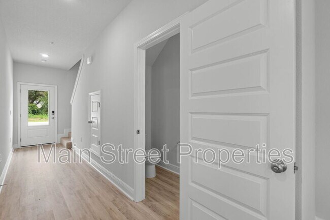 Building Photo - 7104 Cedar Grv Wy
