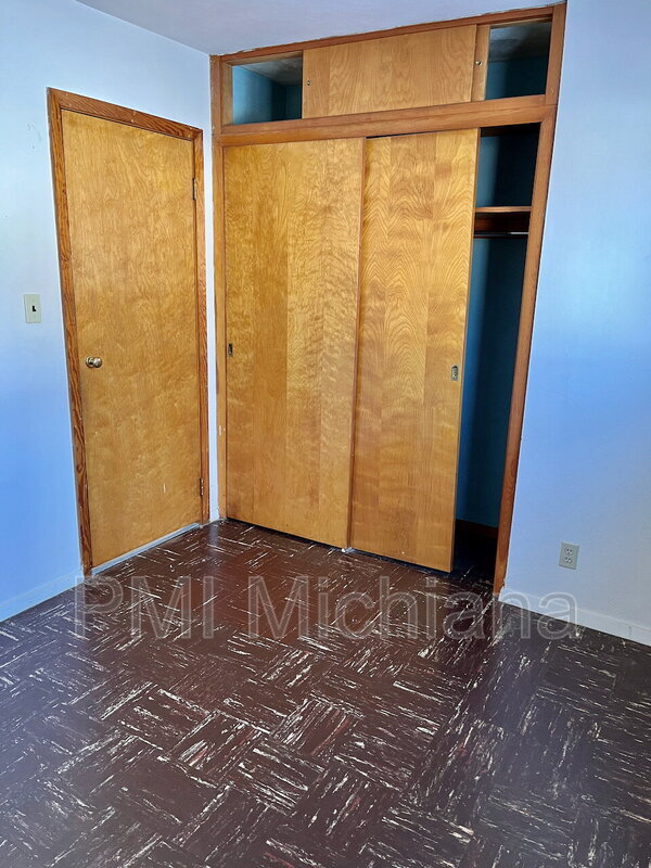 Building Photo - 909 W Donaldson Ave