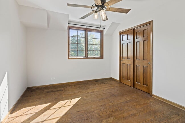 Building Photo - 71 Crestview Dr