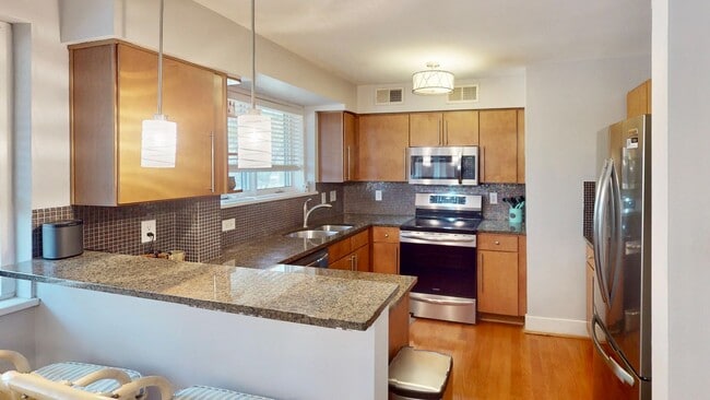 Building Photo - 227 N Dotger Ave