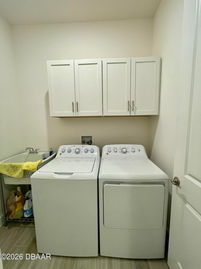 Building Photo - 437 Aquamarine Wy