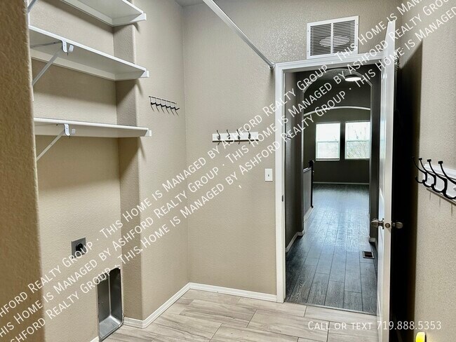 Building Photo - 2515 Hannah Ridge Dr