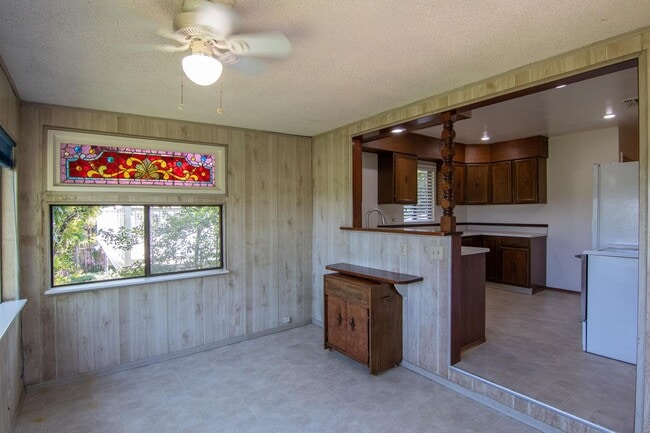 Building Photo - Spacious Custom Redding Home with Characte...