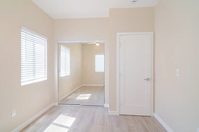 Building Photo - 5162-5166 Ewing St.