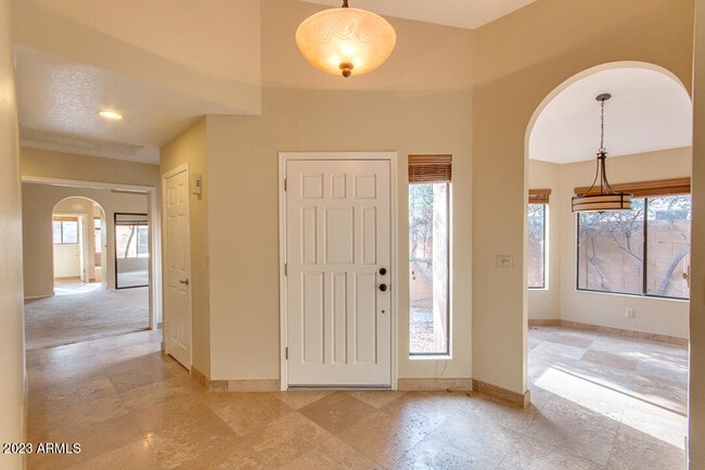 Building Photo - 9526 E Wood Dr