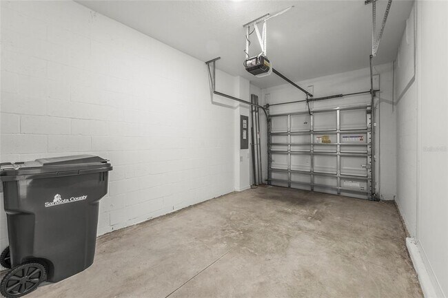 Building Photo - 8705 Winter Breeze Wy