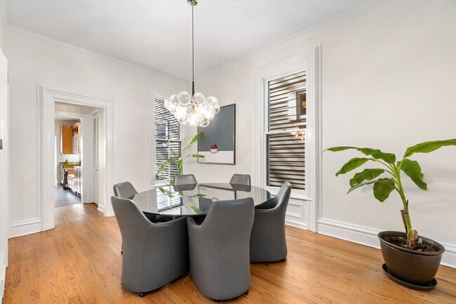 Building Photo - 2112 N Dayton St