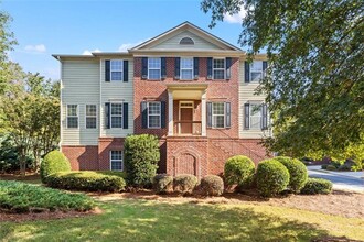 Building Photo - 4228 Laurel Creek Ct SE