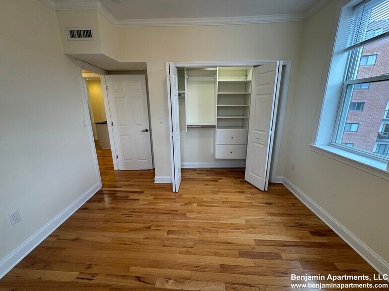 Building Photo - 11 Chauncy St