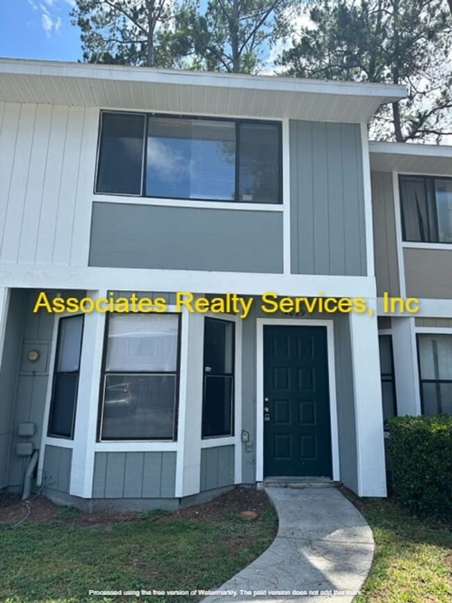 Building Photo - Nice 2 Br in Mill Run of SW 20th Ave! Great location! Must See!