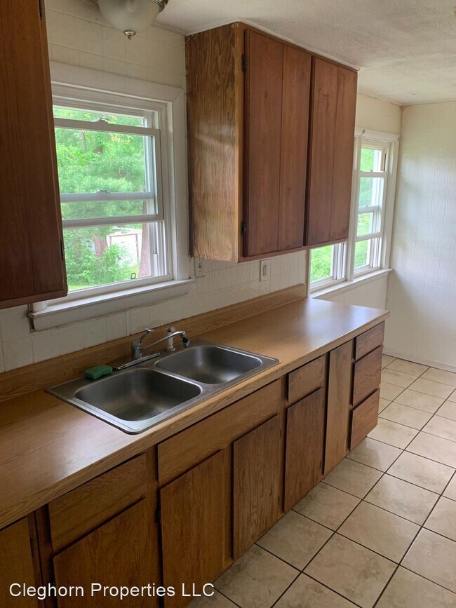 Building Photo - 3 br, 1 bath House - 361 McAlpine Street