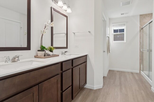 Building Photo - 24507 W Kroll Dr