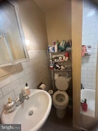 Building Photo - 453 W Gay St