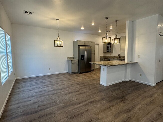 Building Photo - 1729 Ramar Rd