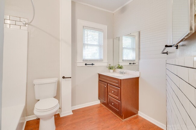 Building Photo - Three-Bed Home w/ Fenced in BackYard in the Heart of Durham