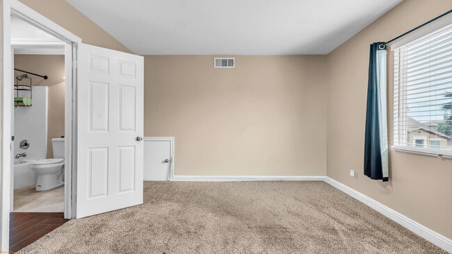 Building Photo - 37523 Durwent Dr