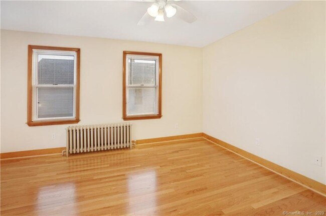 Building Photo - 132 Hemingway Ave